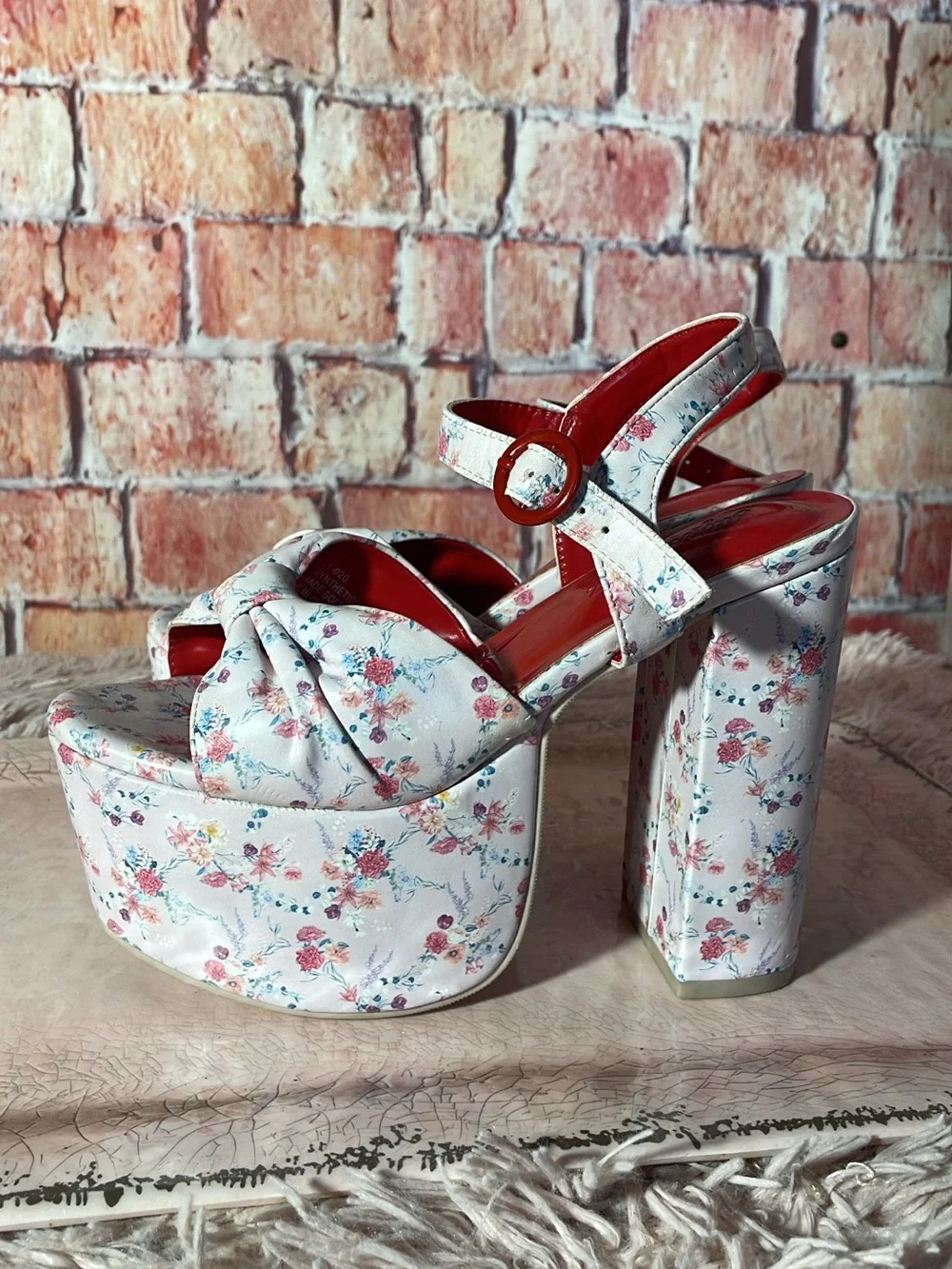 Sugar Thrillz Floral Bow Platform Sandals - White Floral